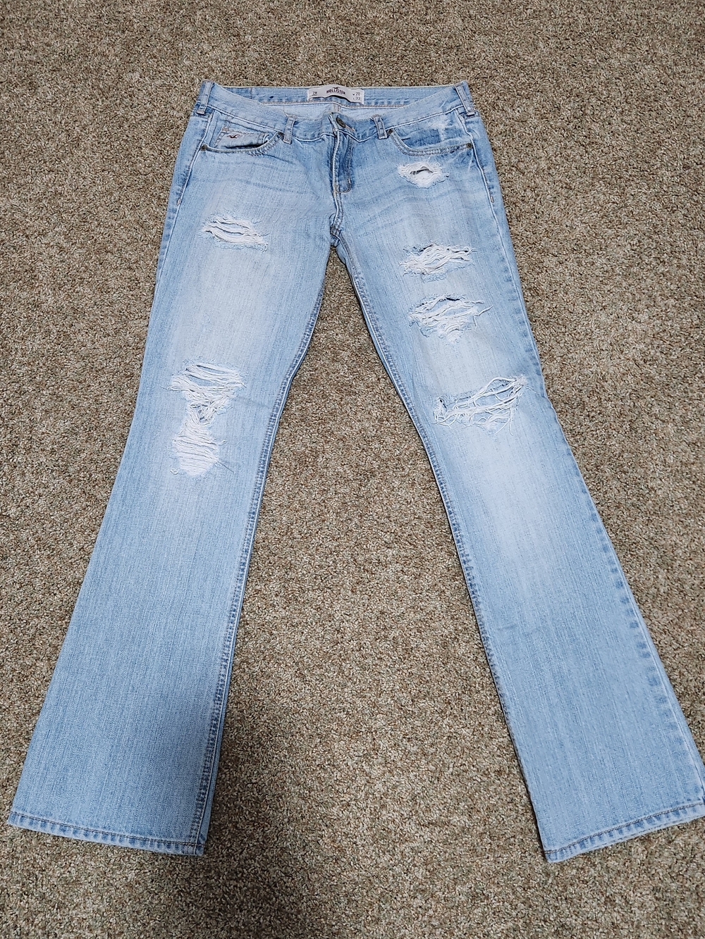 Hollister Light Wash Distressed Women's Jeans - Classic Flare